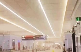 Photo of 冰雹袭西安机场 新航站楼变水帘洞 部分航班延误