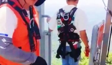 Photo of 他没绑绳就跳了？男子淡定一跃吓坏全网