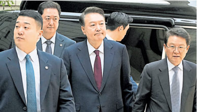 Photo of 出席内乱案第3次庭审 尹锡悦首公开现身