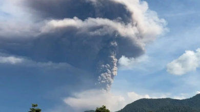 Photo of 印尼东部火山喷发 警戒等级升至最高