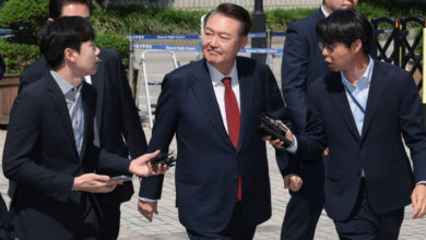 Photo of 尹锡悦内乱罪“5度开庭”！他不发一语 穿越记者步入法院