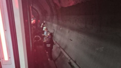 Photo of 韩国首尔地铁疑遭纵火 列车停驶乘客紧急疏散