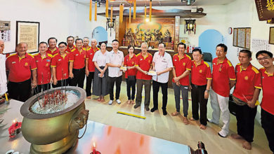 Photo of 【北海财帛星君庙理事就职】林冠英：不能空谈 实际行动发展北海