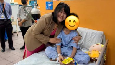 Photo of 狗笼关女儿 华裔父母延扣至29日