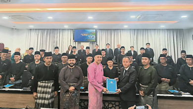 Photo of 古来8华人村长就职 新港村长拒上任悬空