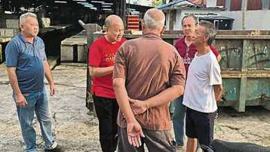 Photo of 垃圾车坏中断九洞新村服务 村民巴刹丢垃圾被罚