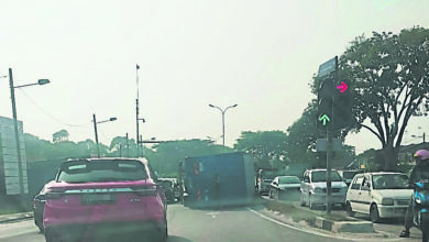 Photo of 罗里煞车器失灵翻覆