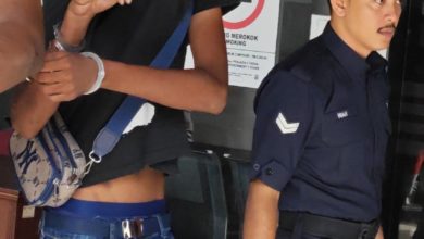 Photo of 借口带男女游客去医院  保安半路弃男子后奸女游客