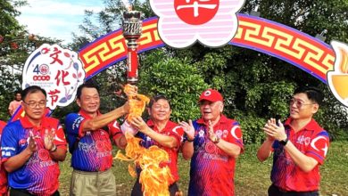 Photo of 文化节火炬礼反应冷淡 吴添泉林家全齐声指责