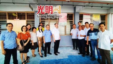 Photo of 2.6万拨峇眼再也中学 林冠英助购1000椅子
