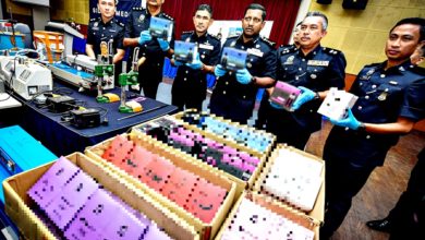 Photo of 华男拜师设厂制电子毒烟 警连续行动逮捕12人