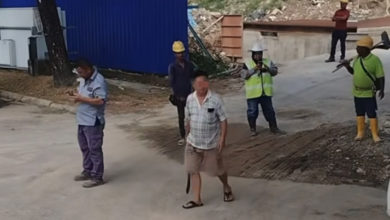 Photo of 工地设在住家门口！男子疑持巴冷刀拦罗里