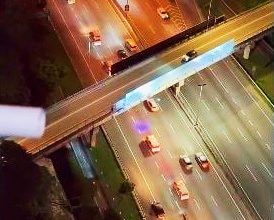 Photo of 15辆救护车排列行驶  网民热议不寻常景象