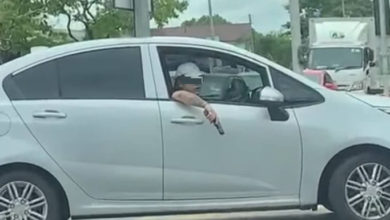 Photo of 驾车亮“枪”还上膛？ 青年遭警上门逮捕
