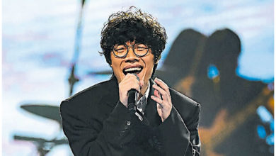 Photo of 卢广仲 哽咽致敬方大同
