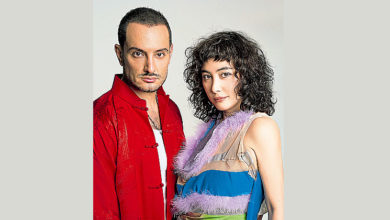 Photo of 何超携自家艺人 7月来马宣传