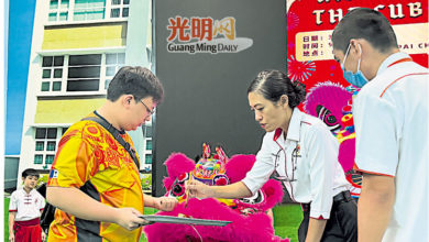 Photo of 与培小董事会联合赞助 瑟丽娜为瑞狮点睛开光