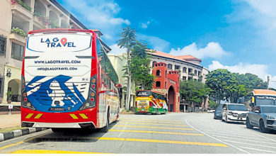 Photo of 不停专属停放格 巴士占用停车格