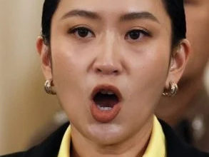 Photo of 多执政一秒都是危机！泰军委逼宫佩通坦