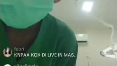 Photo of TikTok让人疯狂 边接生边直播 2男护士遭开除