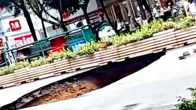Photo of 云南路面塌陷现大坑！ 司机吓到加速“原地起飞”捡回一命
