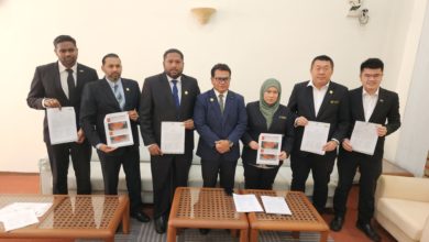 Photo of 槟市厅委9新承包商 负责清沟修剪草坪
