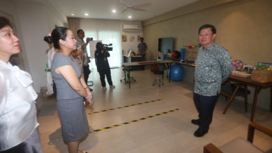 Photo of 逾百老人看护中心未合法 曹观友: 州政府将协助改善