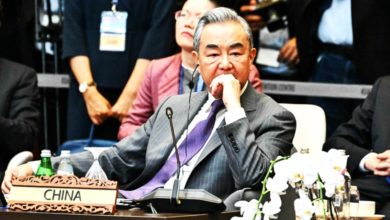 Photo of 一纸信函佂高额关税 王毅抨美单边霸凌 中方必反制