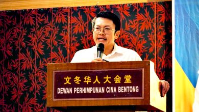 Photo of 漫画羞辱三大主权国 李政贤促伊党道歉