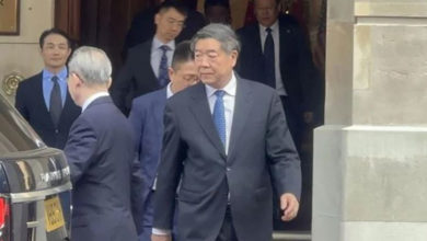 Photo of 何立峰不点名抨美 加征关税拉低全球运行效率