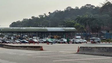 Photo of 警方设路障检查车辆 文冬收费站现长车龙达20公里