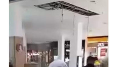 Photo of 商场4楼漏水天花板坠落 管理层：已觅肇因未酿伤亡