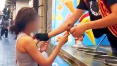 Photo of 【视频】甜筒塞女顾客乳沟 土耳其冰淇淋摊贩被封店