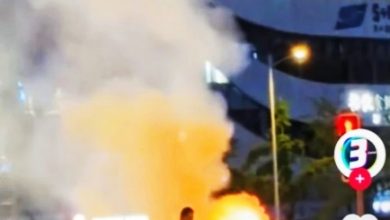 Photo of 中国新能源车路上突然着火 网民：电车开到“自燃”报废