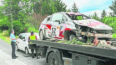 Photo of 赛车突然冲出赛道 3名观众身亡
