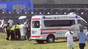 Photo of 天气太热狂吃冰淇淋 上海女子“脑结冰”