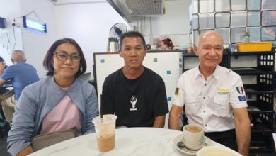 Photo of 漆匠获赞助助听器 53年首喊妈妈