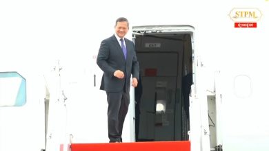 Photo of 柬埔寨总理洪马内启程赴马 与泰代理首相进行停火和谈