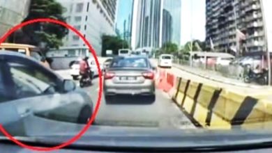 Photo of 视频〡未打讯号灯遭鸣笛 司机比中指下秒被警拦