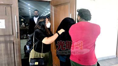 Photo of 见证物照片情绪失控 女生认弑婴 8月8下判
