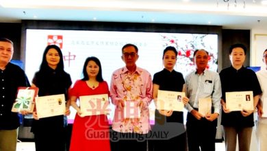 Photo of 深圳市松岗街道学艺术界联合会  4代表与槟吉玻作协交流