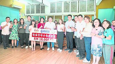 Photo of 吴家良推动中华文化发展 1.8万移交圣母华乐队