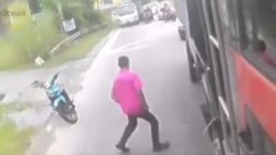 Photo of 视频|“碰瓷”图敲诈？ 男子伸脚让罗里碾过