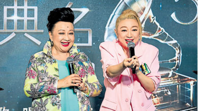 Photo of 薛家燕当《经典名曲》评审沉醉忘打分