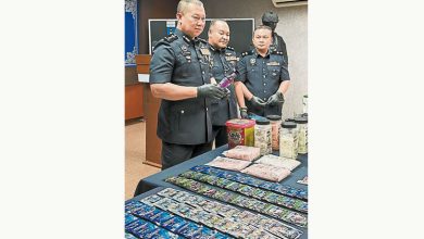 Photo of 4男女藏身公寓炼毒 警待时机成熟上门突击