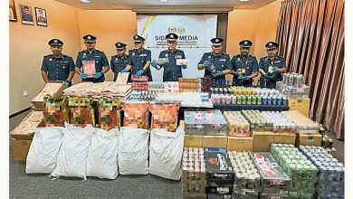 Photo of 霹关税局破26走私案 起逾224万元烟酒米冷冻品