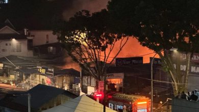 Photo of 班底达南整排店屋午夜大火 50消拯员多名居民连手灭火