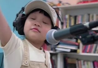 Photo of 政客炒作国旗课题实属假爱国 5岁女童唱爱国歌曲才真爱国