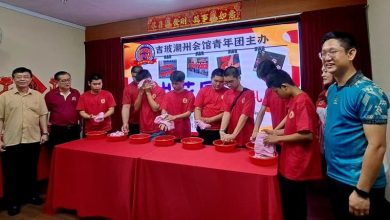 Photo of 吉玻潮州会馆延续传统 15青年参加“出花园”仪式