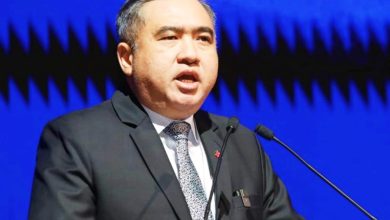 Photo of 【倒挂国旗】行动党赴五金店挂巨型国旗 陆兆福：不容霸凌